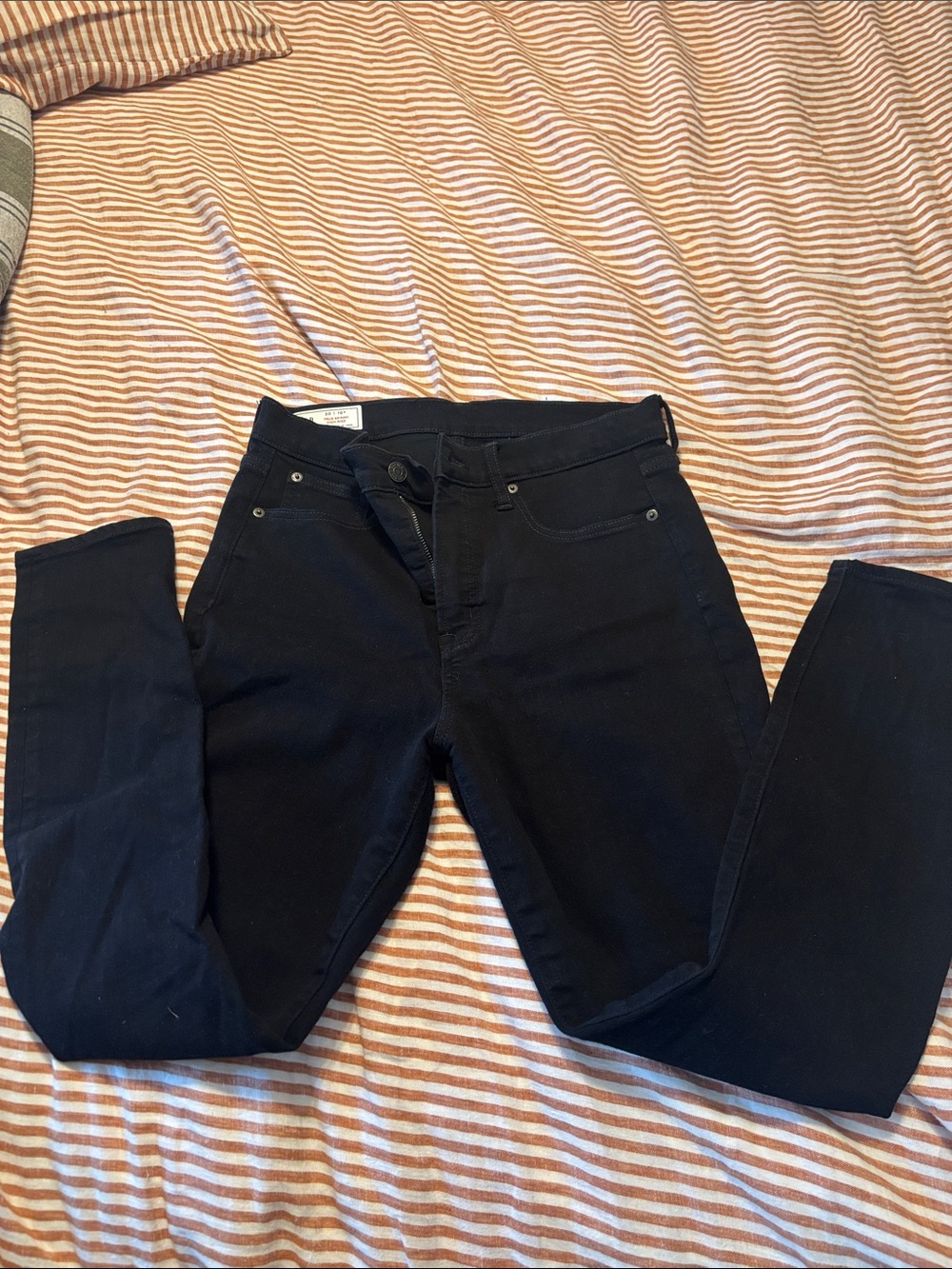 $10 denim! Black GAP True Skinny High-Rise Jeans